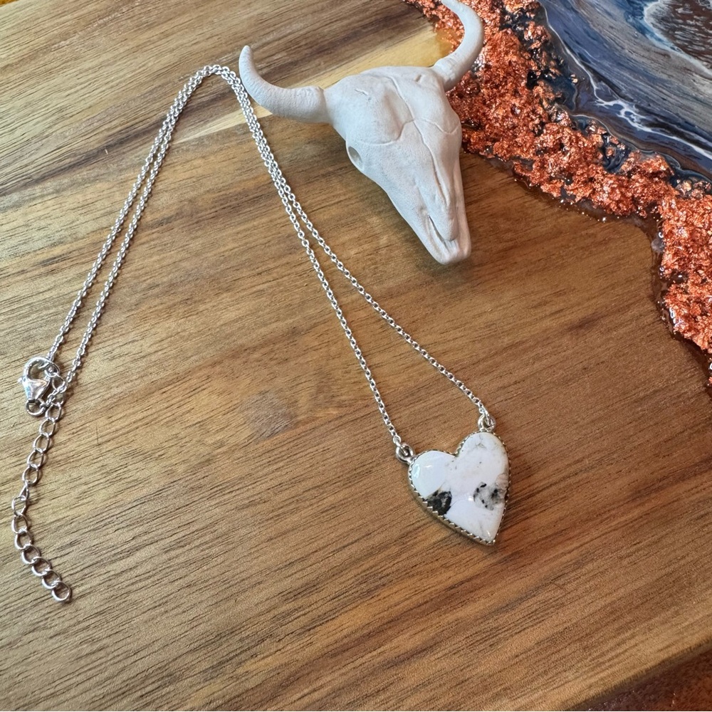 Necklace: White Buffalo heart in 925 Sterling Silver